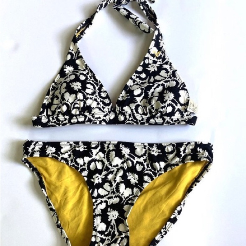 American Eagle Outfitters Black & White Bikini, Size Medium, New with Tags
